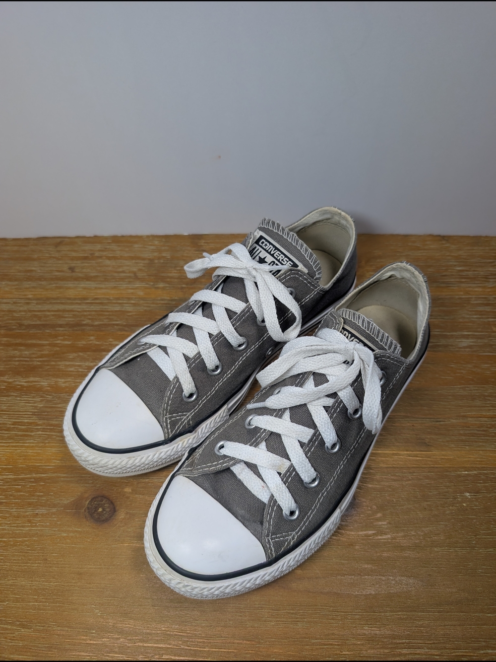 Converse Chuck Taylor All Star Low Top Gray Canvas Sneakers Youth Size 3